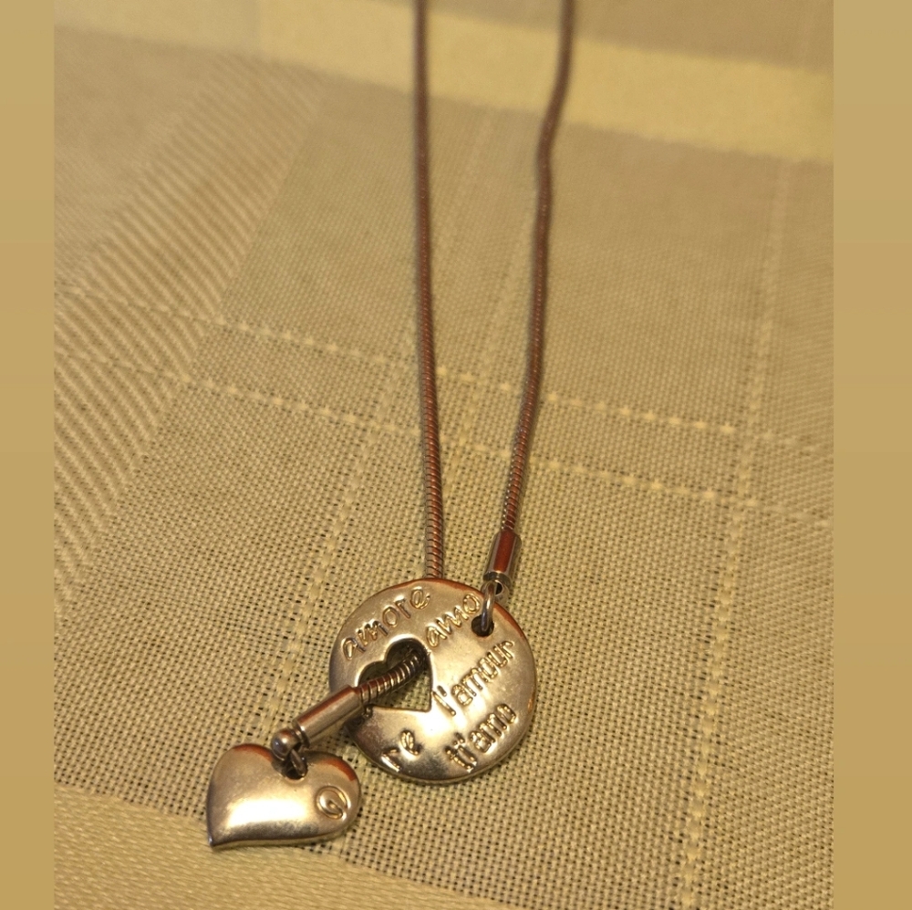 Guess Necklaces - Picture 3 of 5